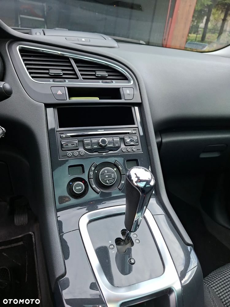 Peugeot 5008 - 15