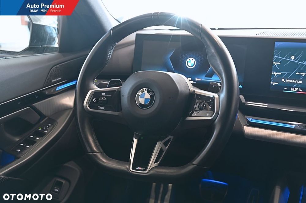 BMW Seria 5 520i mHEV - 16