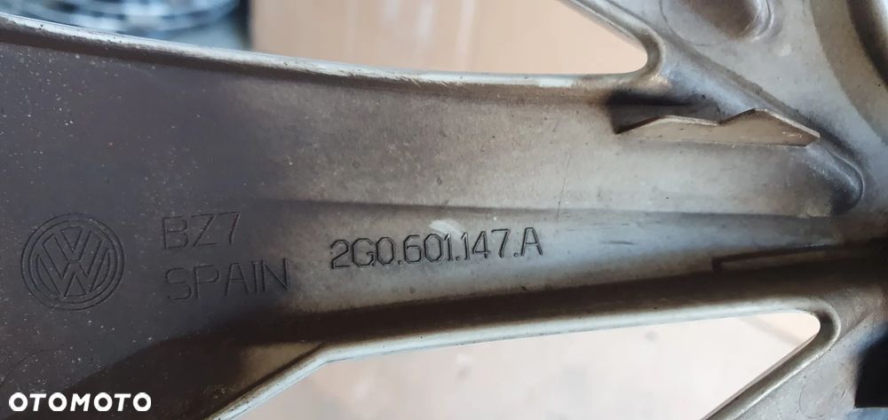 Dekielek kołpak kapsel 15" VW Polo VI 2G0601147A - 3