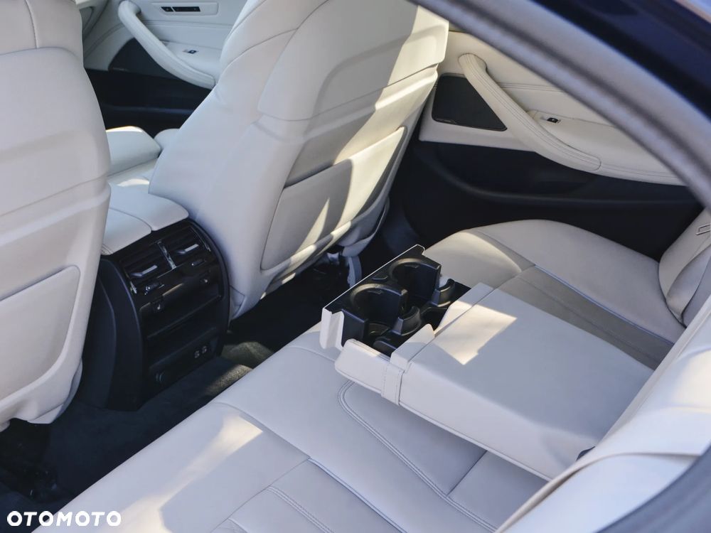 BMW Seria 5 540d xDrive mHEV M Sport sport - 21