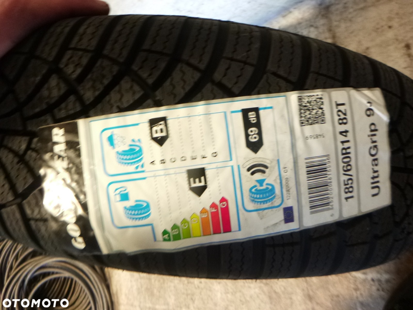 nowa opona zima 1x GoodYear 185/60R14 ULTRA GRIP 9+ 82T - 2