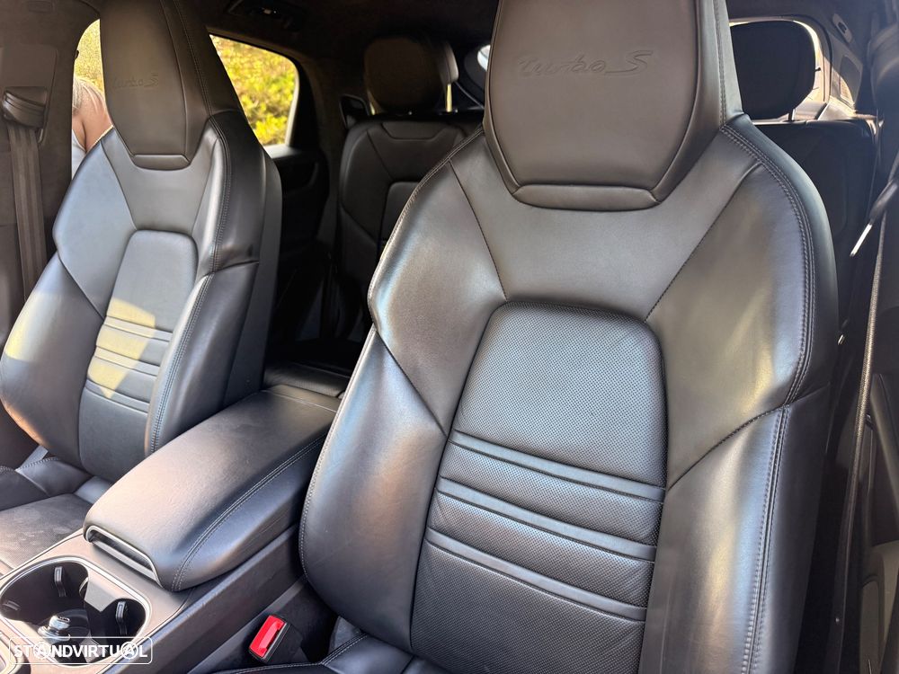 Porsche Cayenne Coupé Turbo S E-Hybrid Tiptronic S - 12