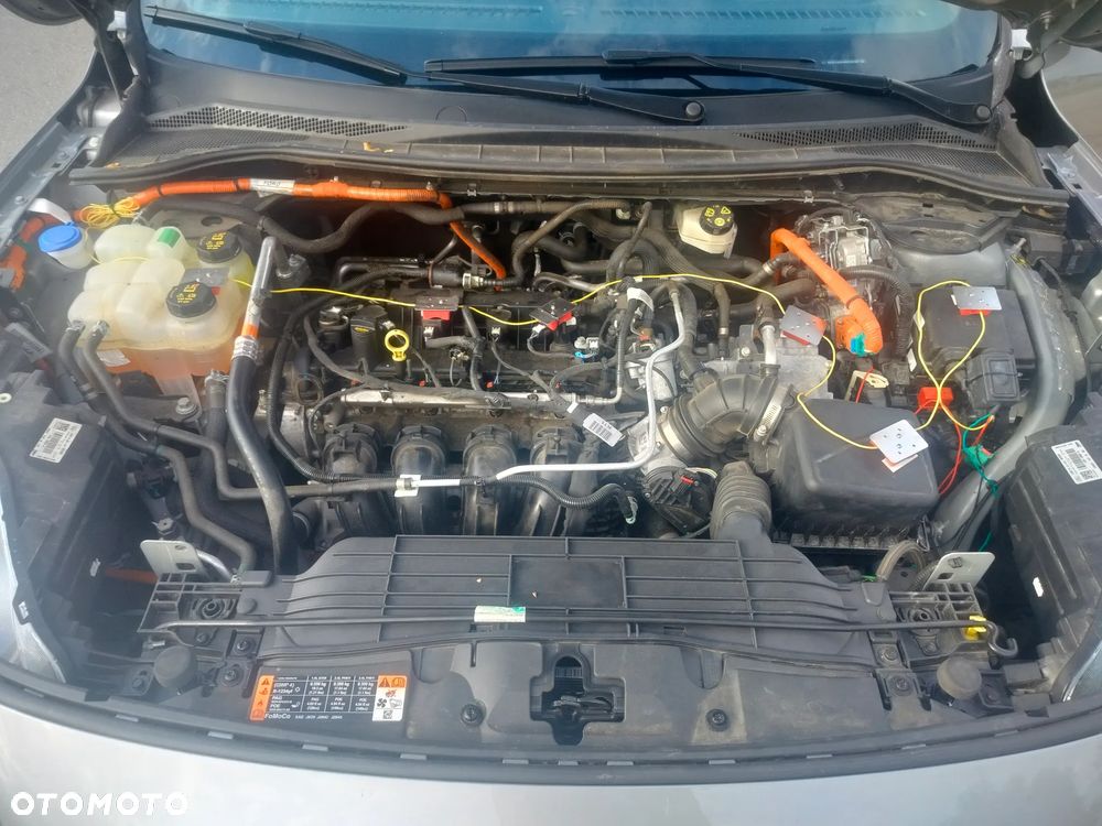 Ford Kuga 2.5 Duratec FHEV ST-LINE - 39