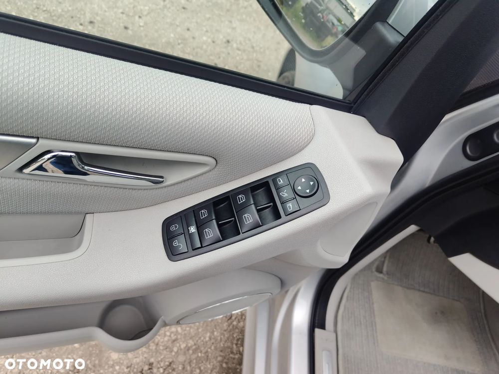 Mercedes-Benz Klasa B 150 Special Edition - 30