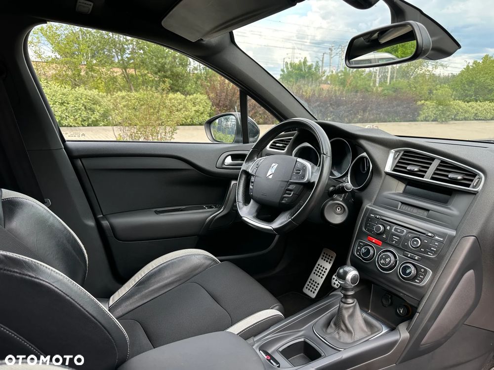Citroën DS4 1.6 HDi SoChic - 14