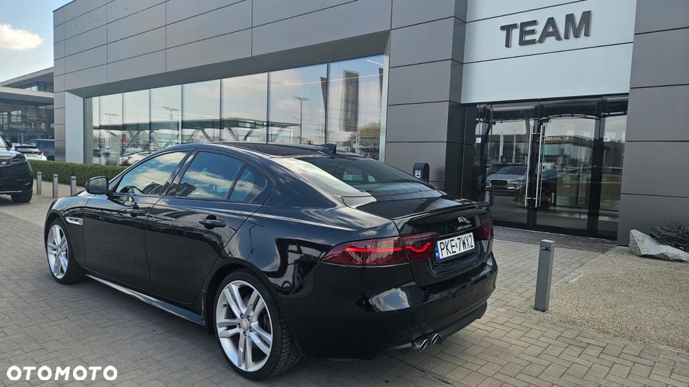 Jaguar XE - 6