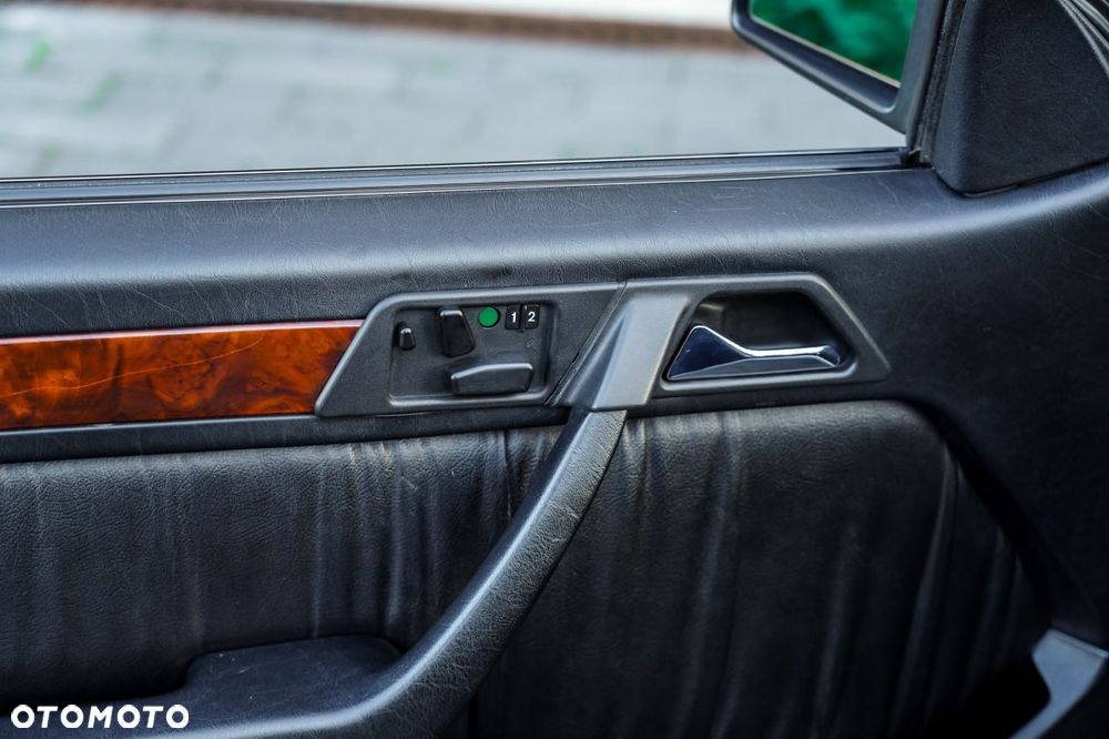 Mercedes-Benz W124 (1984-1993) - 11