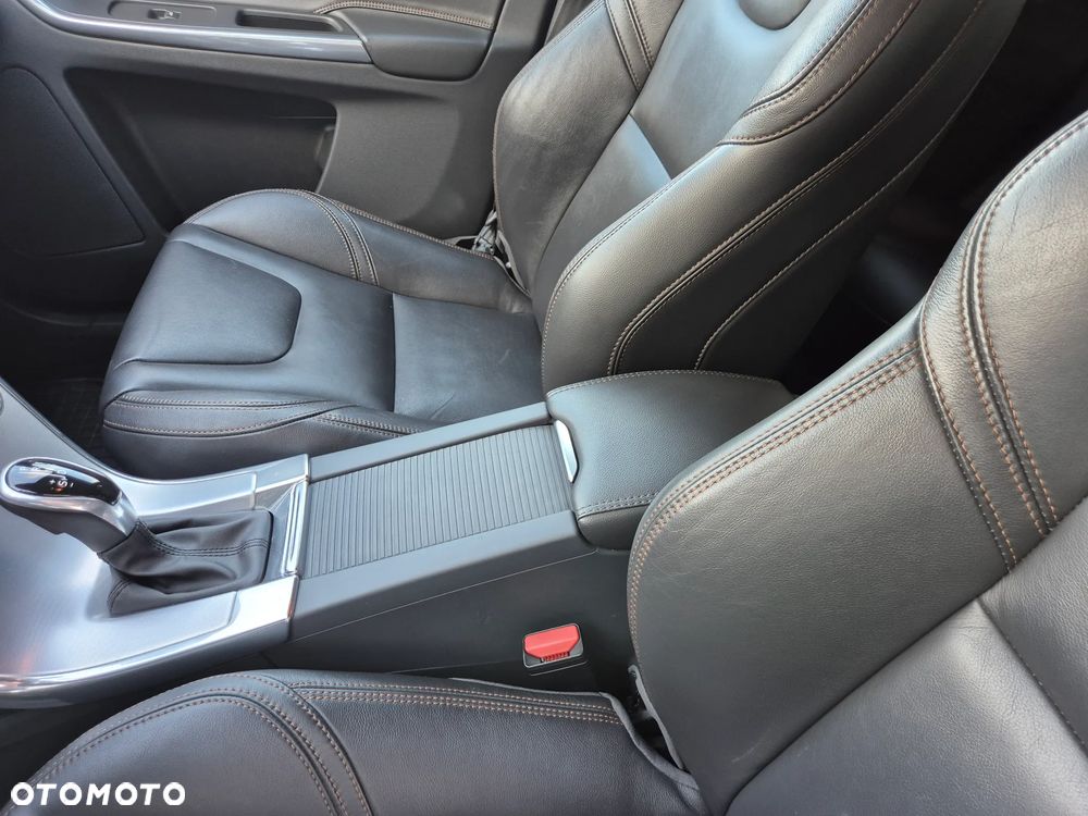 Volvo XC 60 D4 Geartronic Summum - 13