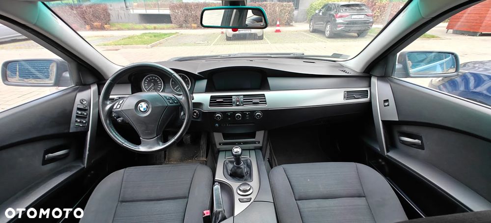 BMW Seria 5 520d - 11