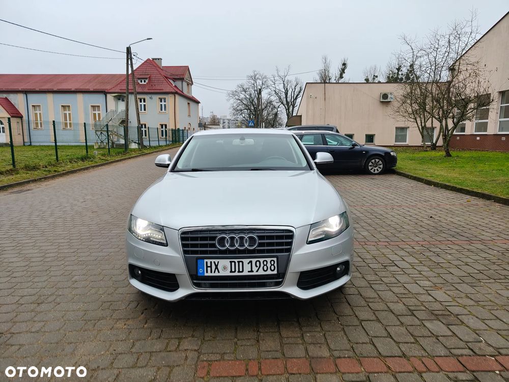 Audi A4 Limousine - 16