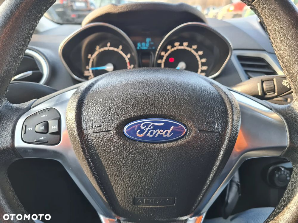 Ford Fiesta 1.25 Celebration - 29