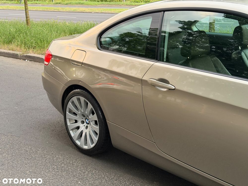 BMW Seria 3 320i - 6
