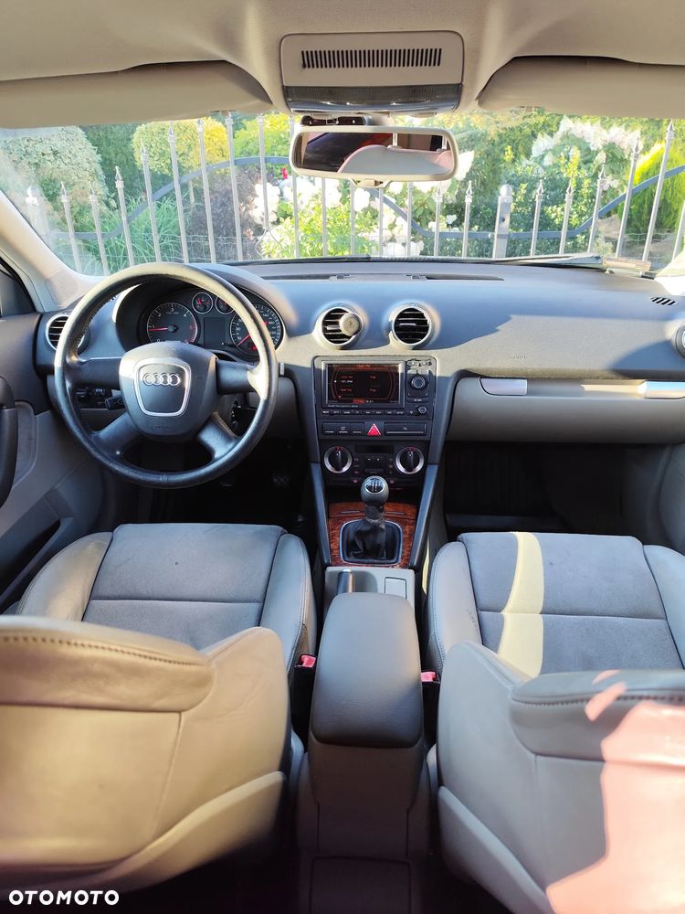 Audi A3 Sportback 1.9 TDI Attraction - 4