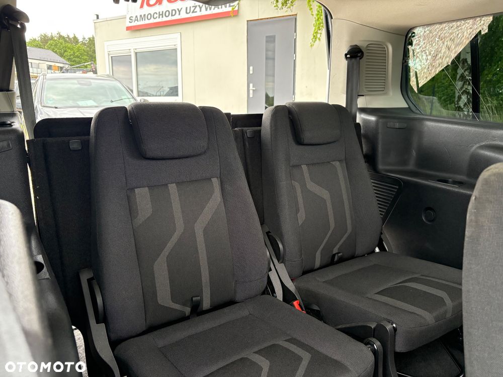 Ford Tourneo Connect Grand - 11