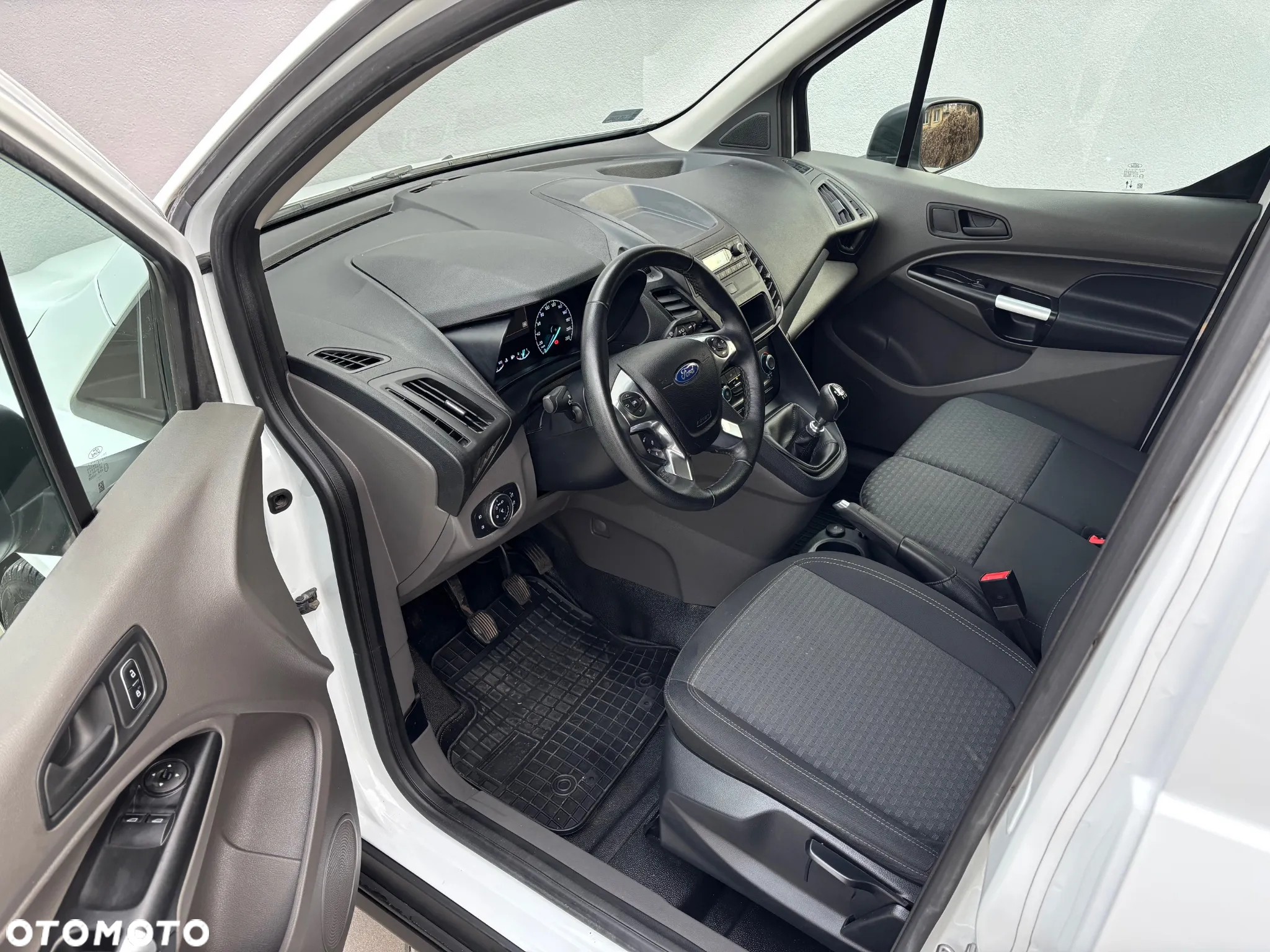 Ford Transit Connect - 9