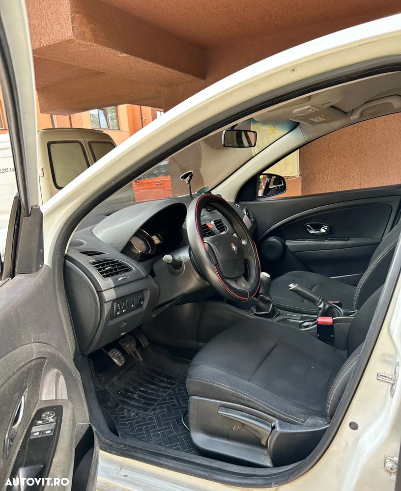 Renault Fluence 1.6 Authentique - 7