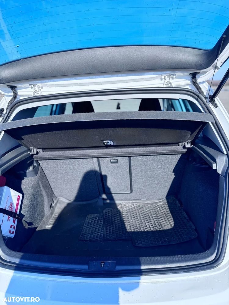 Volkswagen Golf - 5