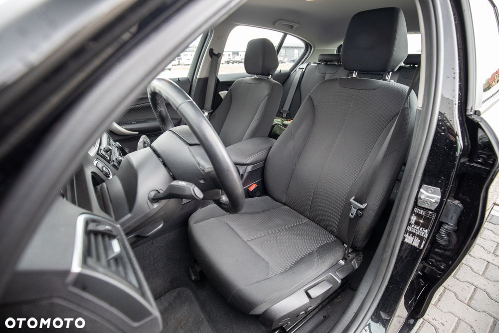 BMW Seria 1 118d - 33