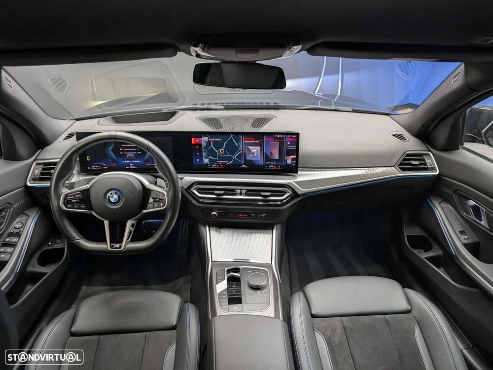 BMW 320 e Pack Desportivo M Auto - 17