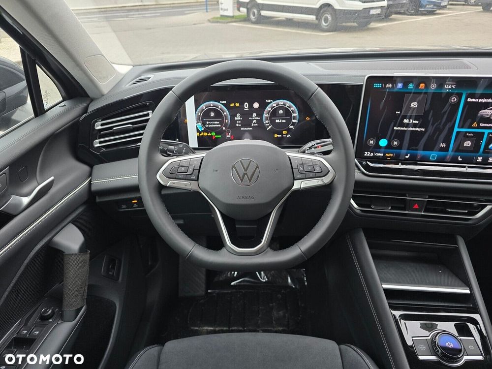 Volkswagen Tiguan - 17