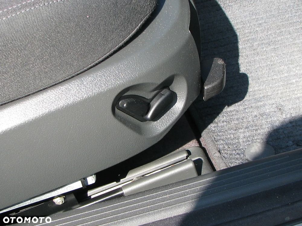 Mercedes-Benz Klasa E - 11