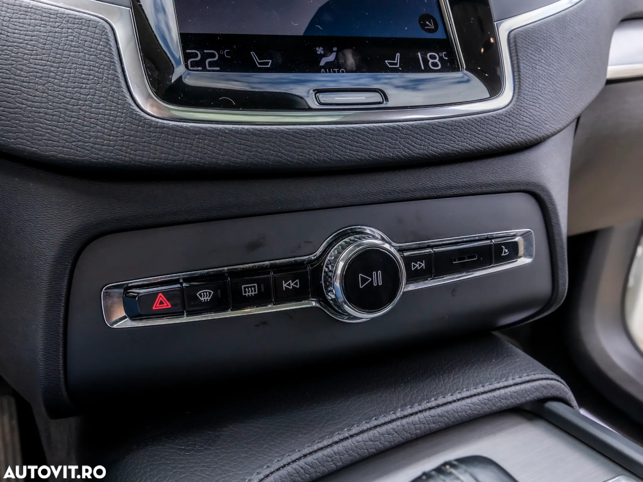 Volvo XC 90 T8 AWD Twin Engine Geartronic Momentum - 22