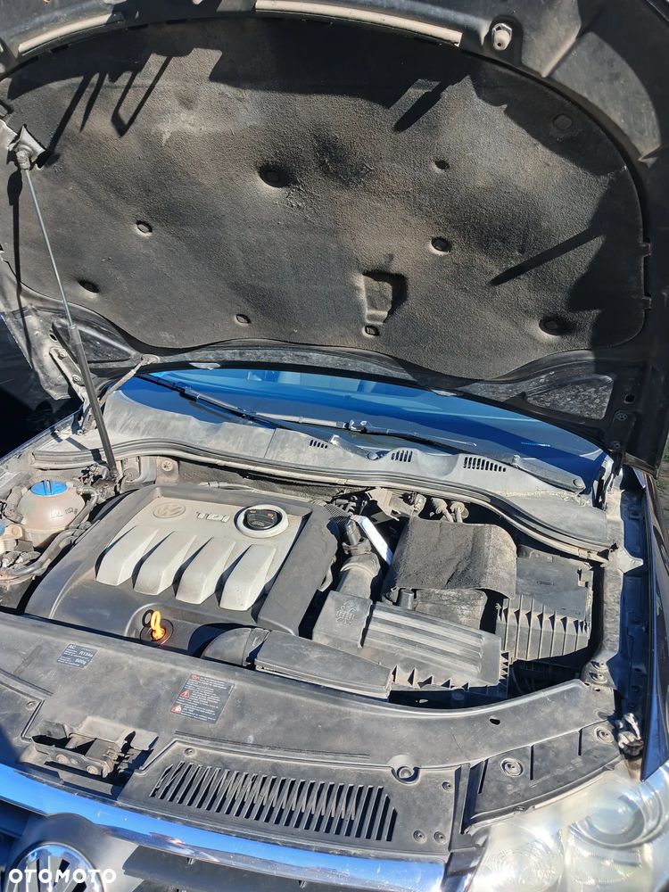 Volkswagen Passat - 11