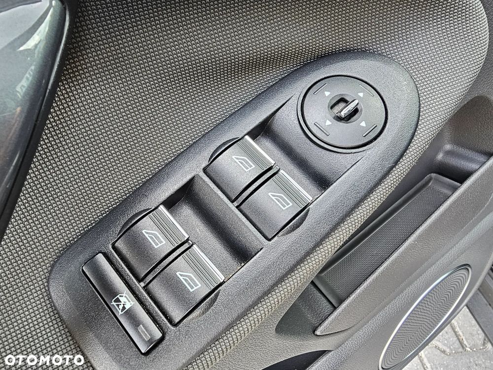 Ford Kuga 2.0 TDCi 4x4 Titanium - 21