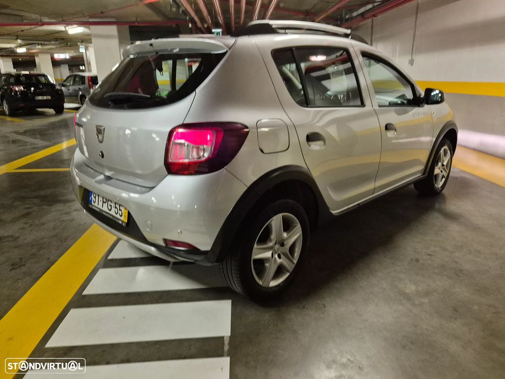 Dacia Sandero 0.9 TCe Stepway - 11