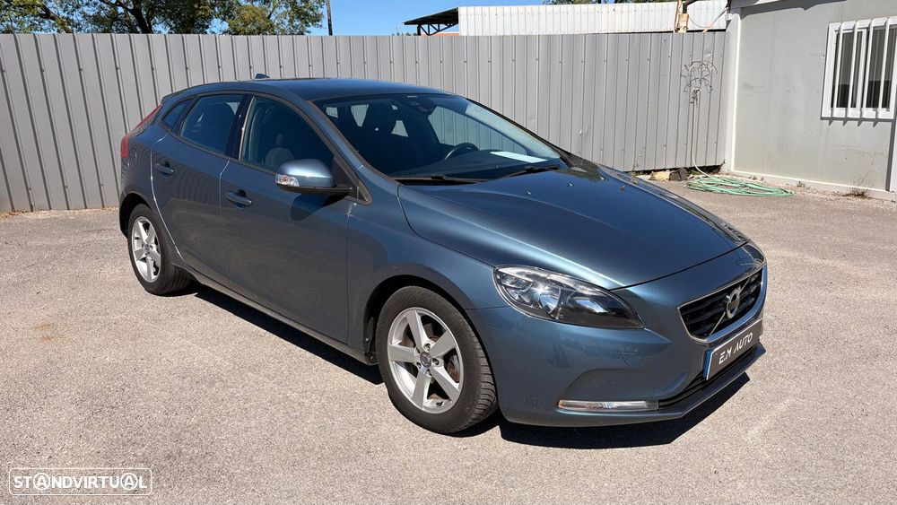 Volvo V40 - 2