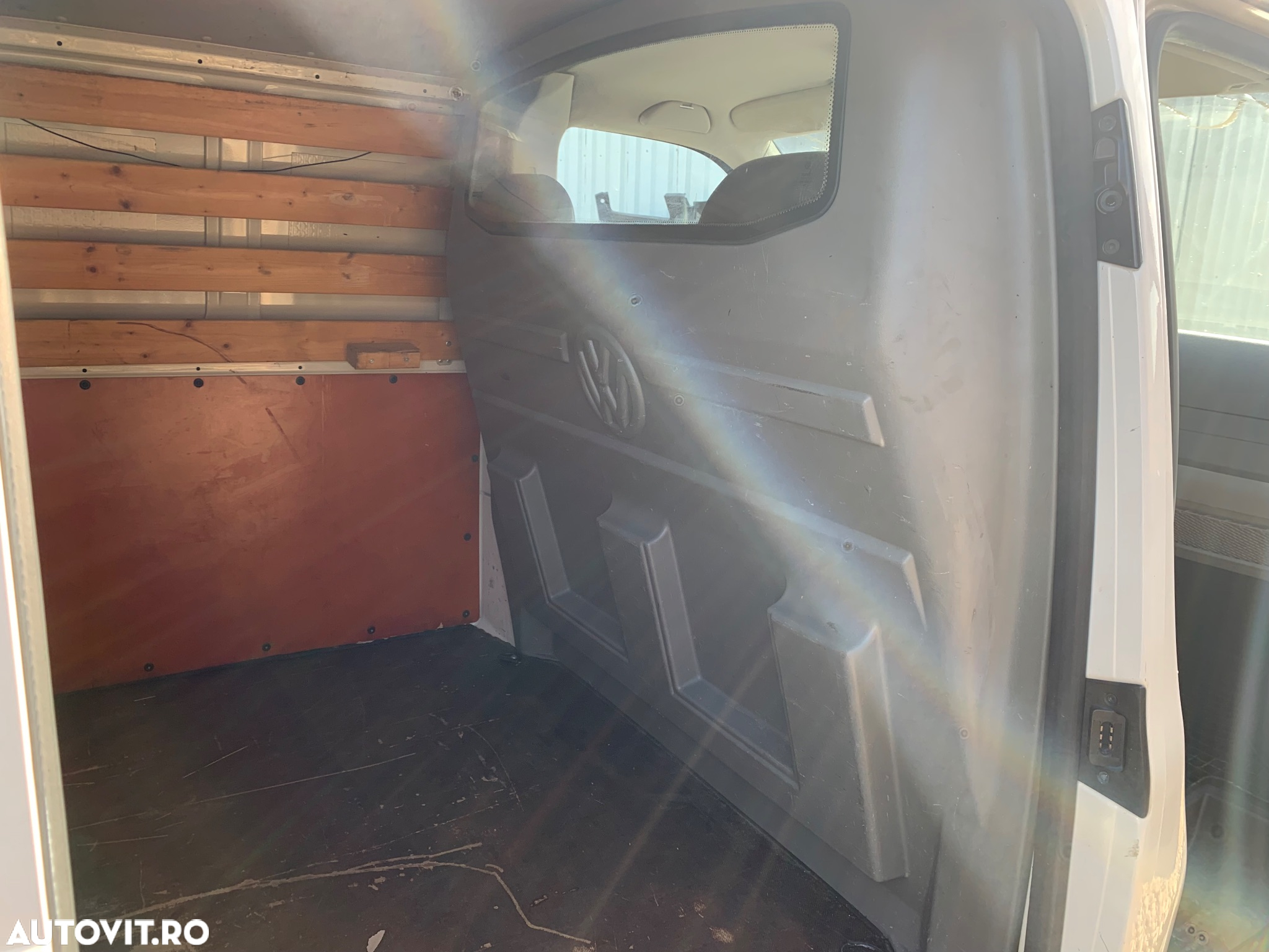 Volkswagen Transporter - 14