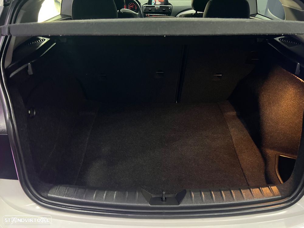 BMW 114 i Line Urban - 19