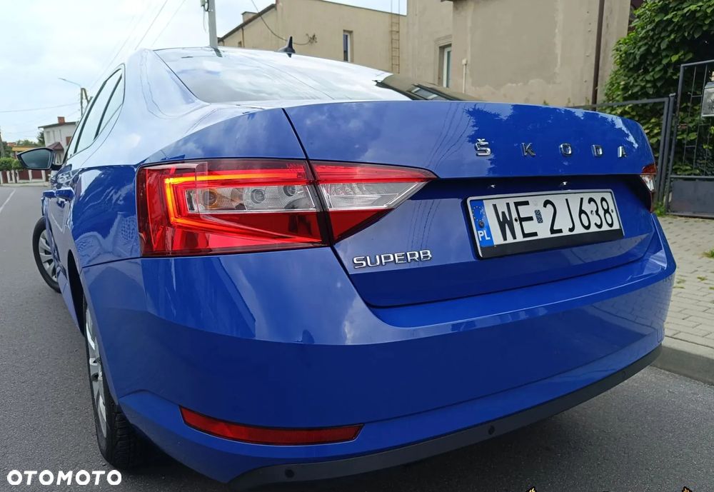 Skoda Superb 2.0 TDI Ambition - 16