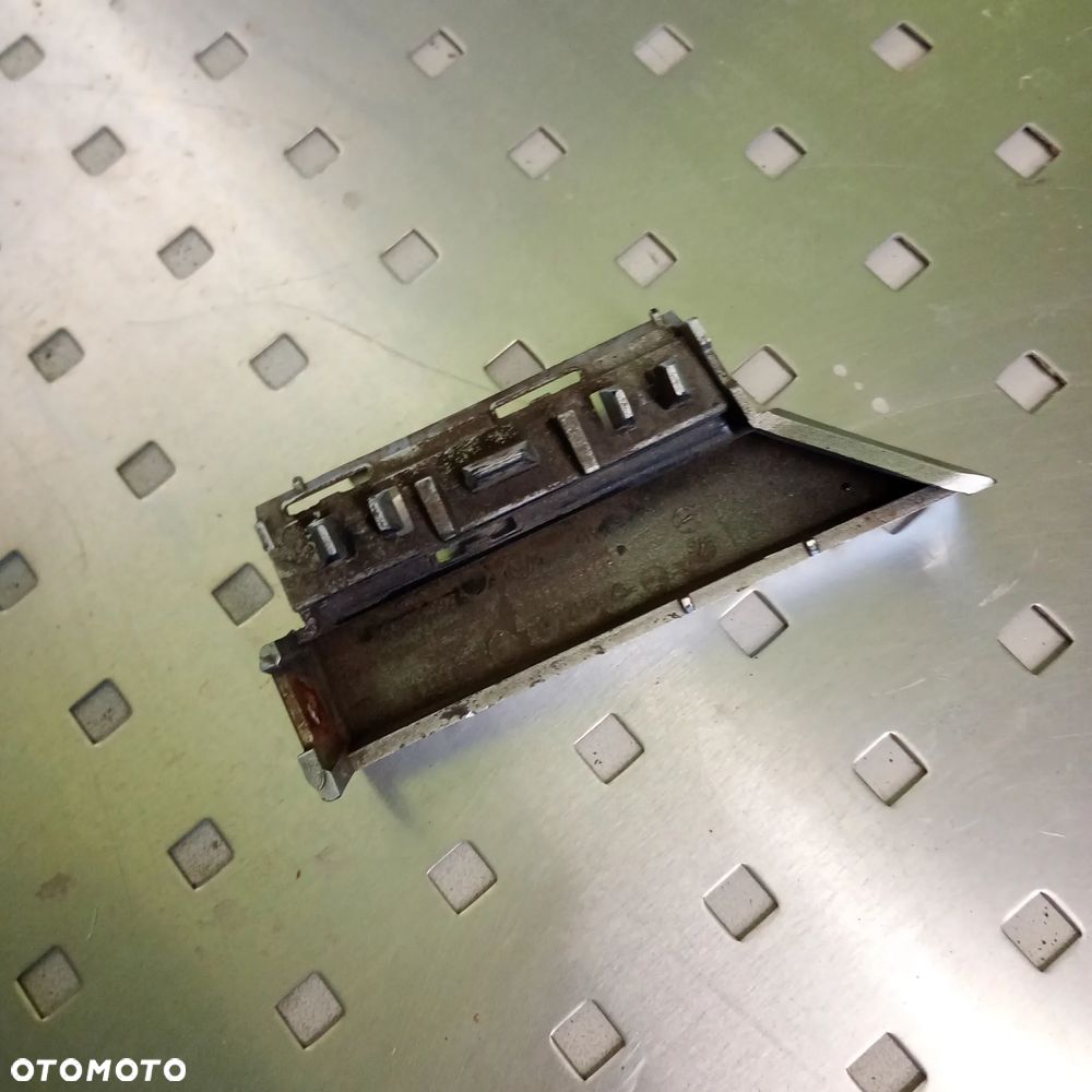 Listwa błotnika passat b8 3G0853992 - 3