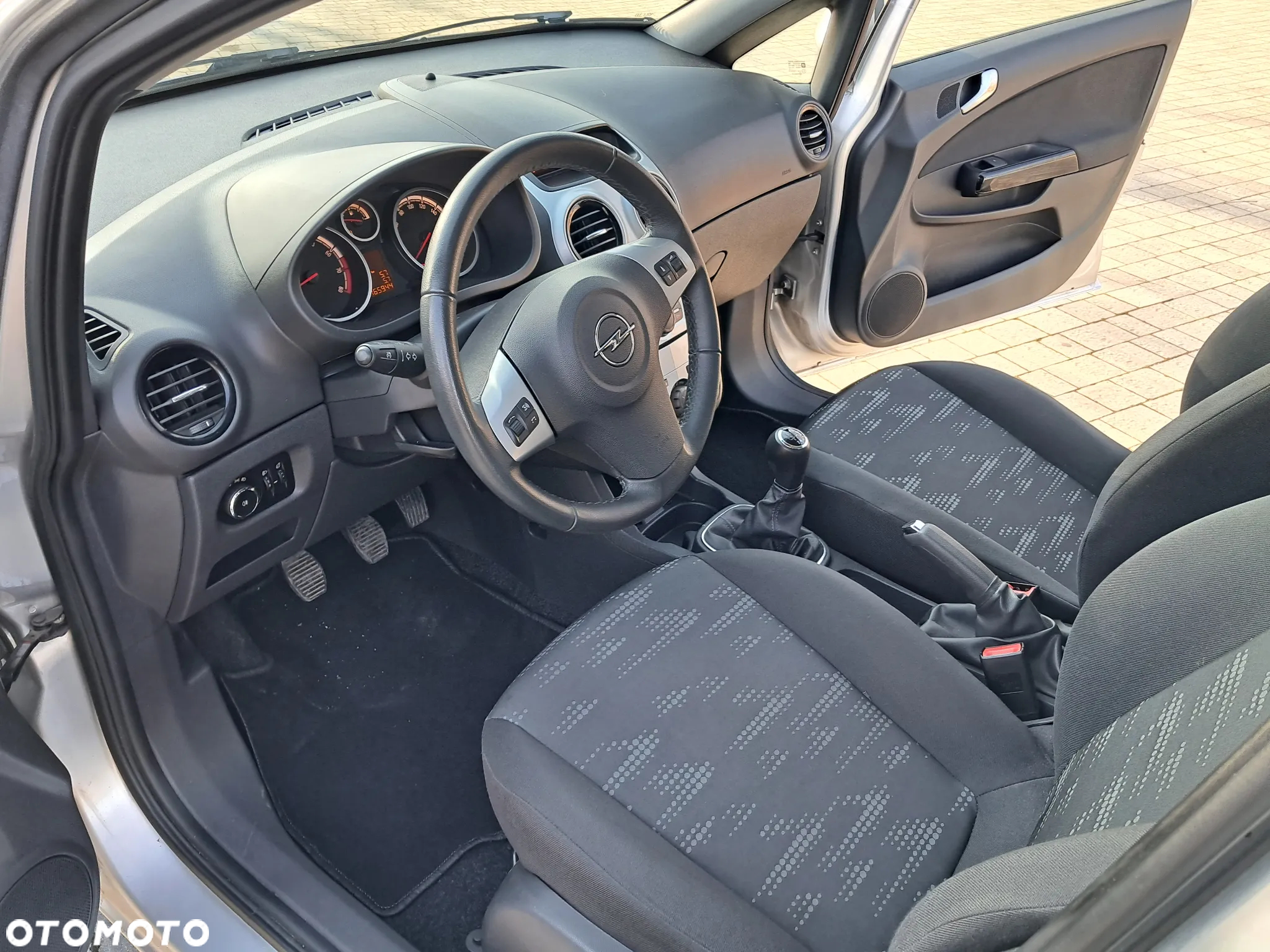 Opel Corsa 1.2 16V (ecoFLEX) Edition - 9