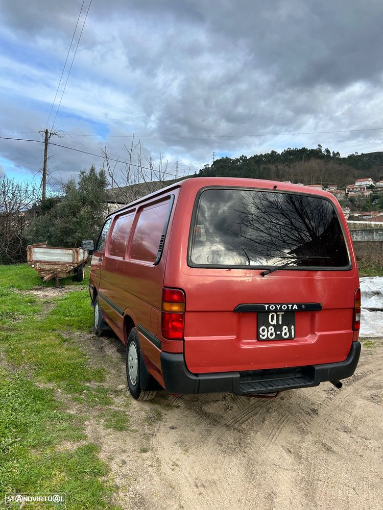 Toyota HiAce 2.4 D LH102L - 10