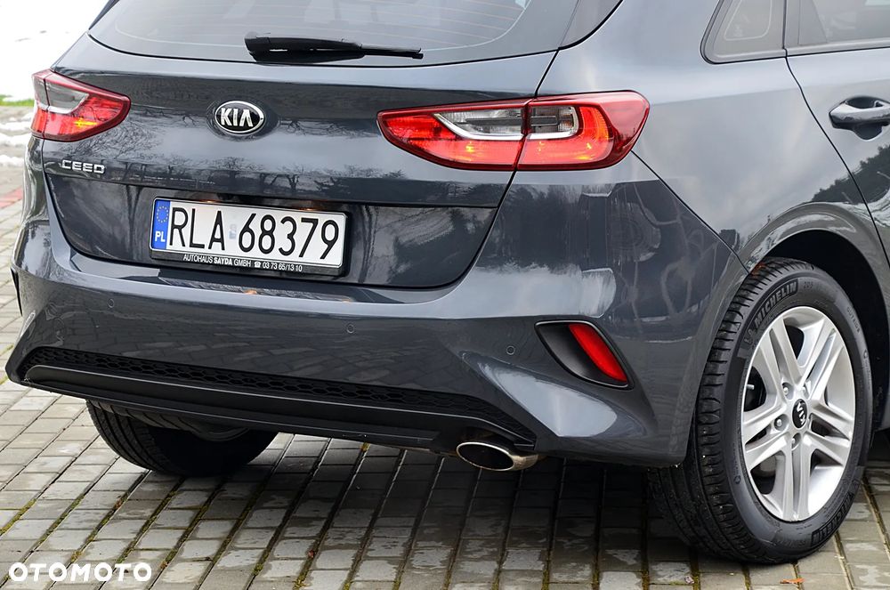 Kia Ceed - 38