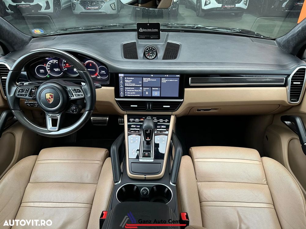 Porsche Cayenne - 11