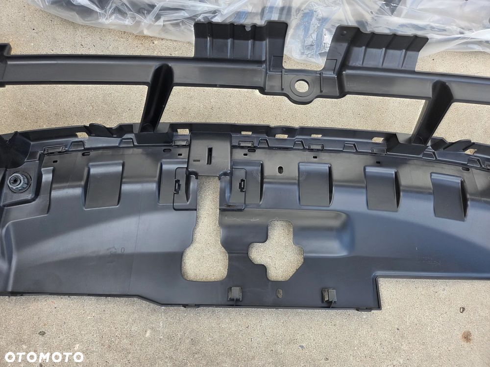 Wzmocnienie górne pas przedni Peugeot 308 T9 LIFT  9817230777   NOWE - 10