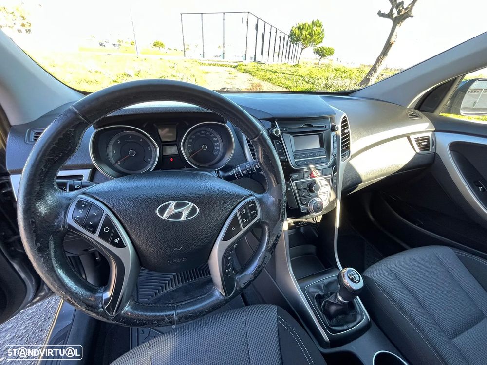 Hyundai i30 blue 1.6 CRDi Classic - 7