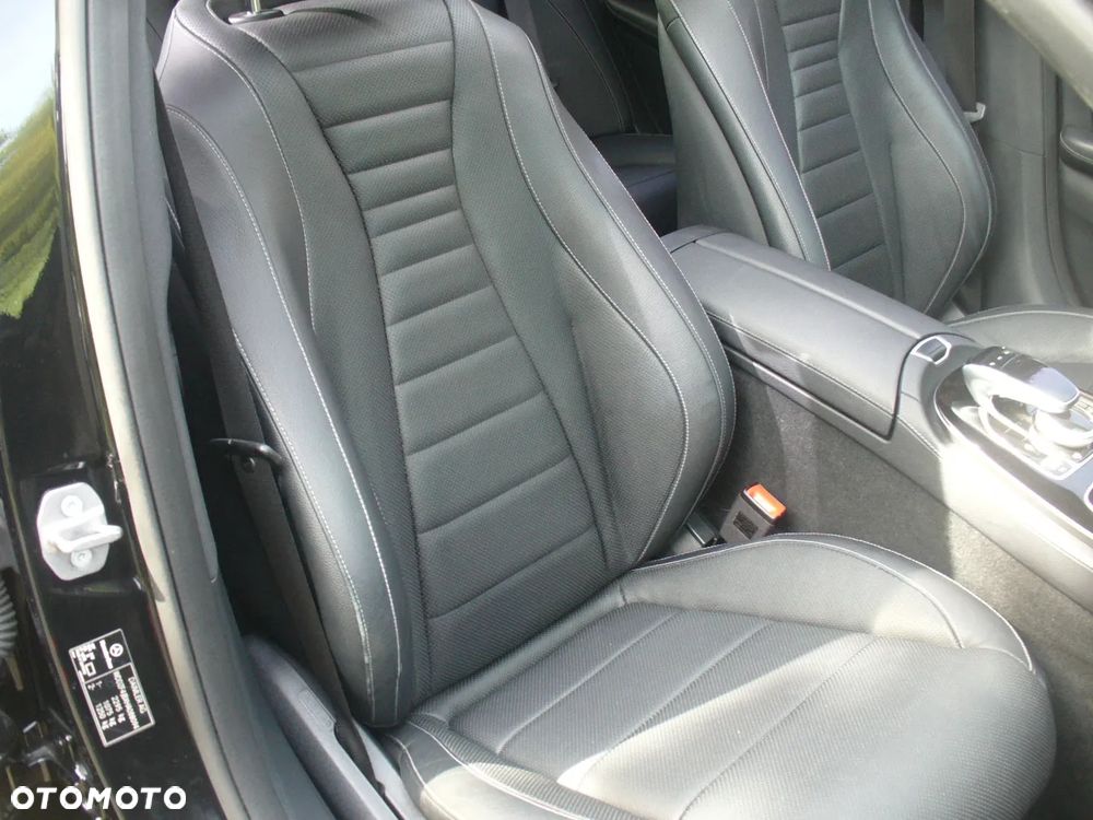Mercedes-Benz Klasa E 300 9G-TRONIC Avantgarde - 26