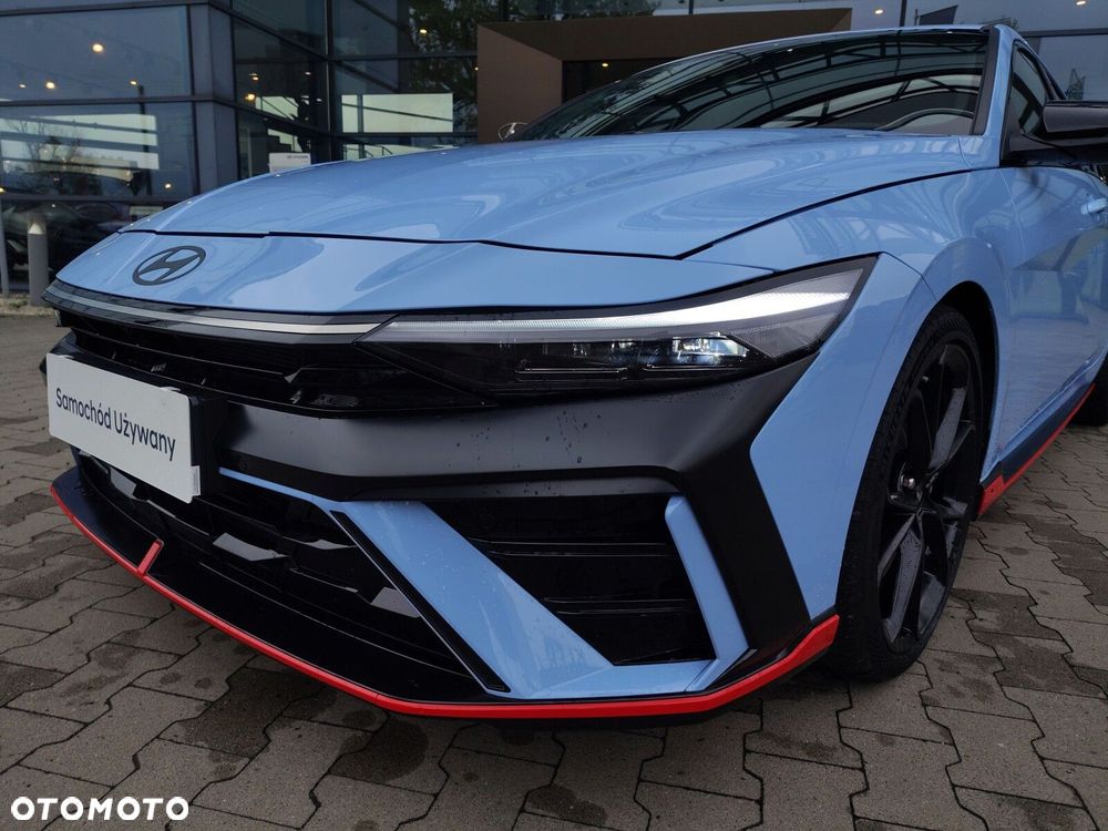 Hyundai Elantra - 10