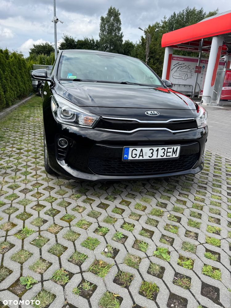 Kia Rio 1.4 L - 3