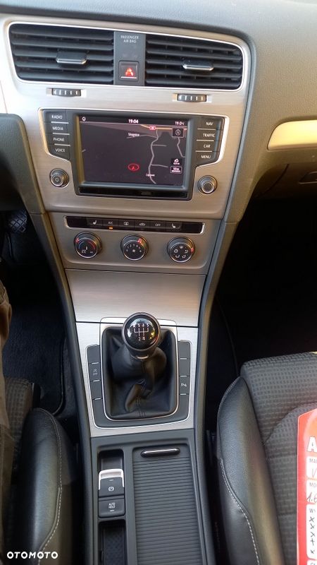 Volkswagen Golf - 11