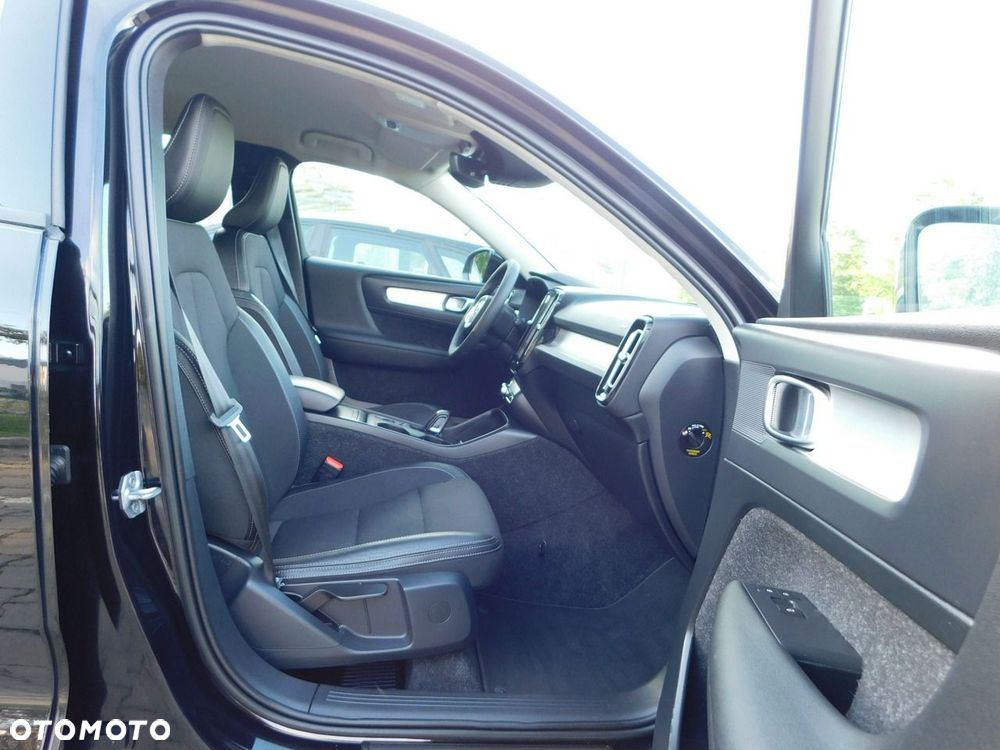 Volvo XC 40 D3 Momentum Pro - 10