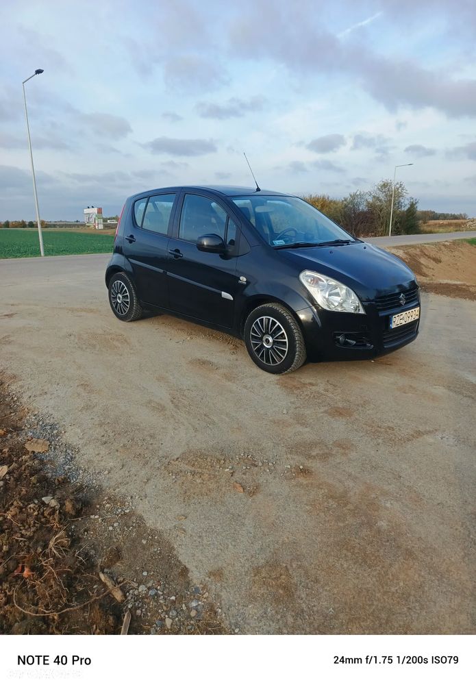 Suzuki Splash 2010 photo 2