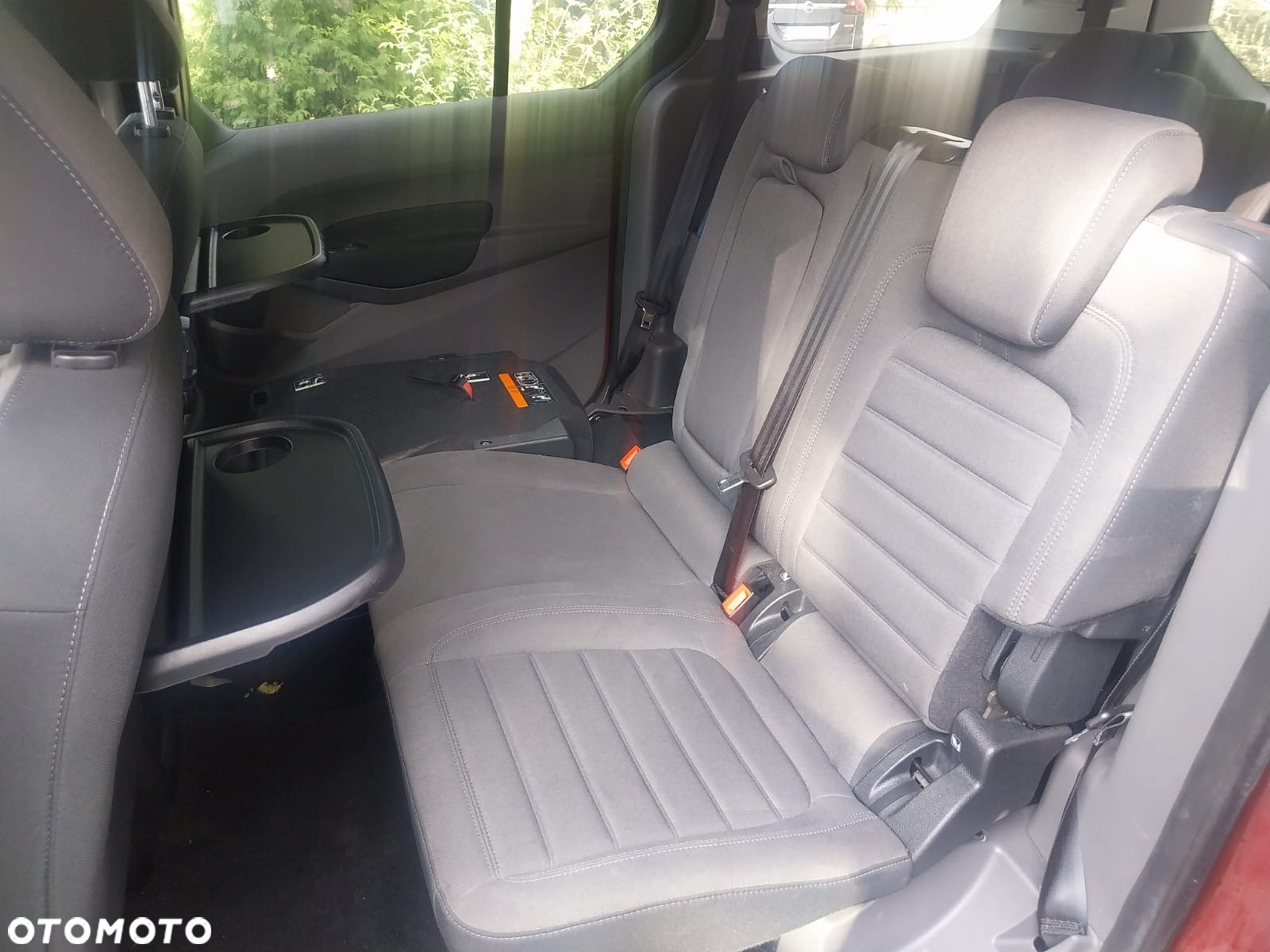 Ford Tourneo Connect - 15