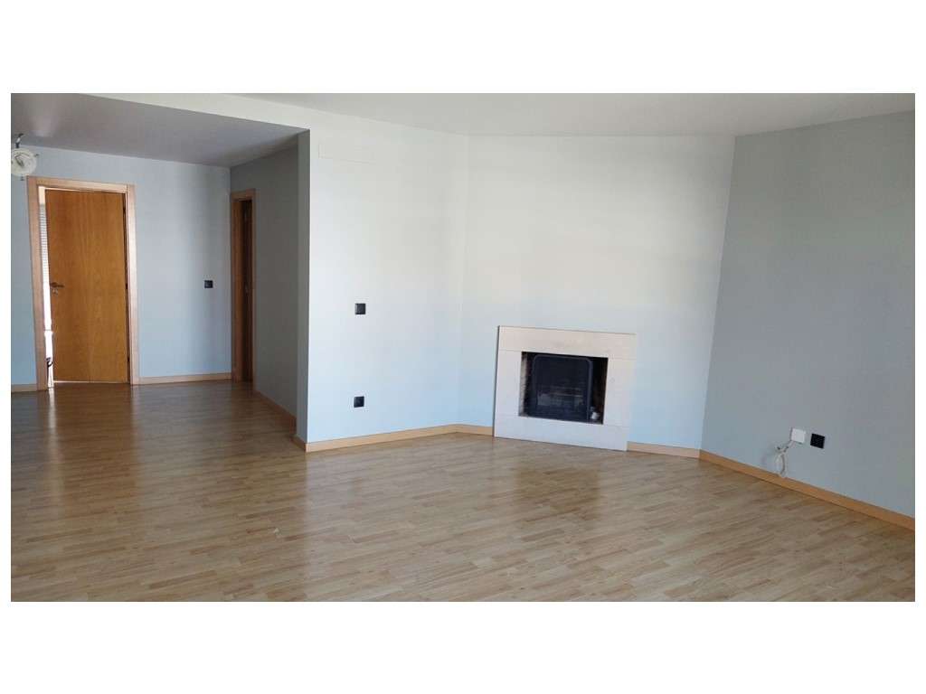 Apartamento T3 - Gândara dos Olivais (Qta de Alçada) - Grande imagem: 2/26