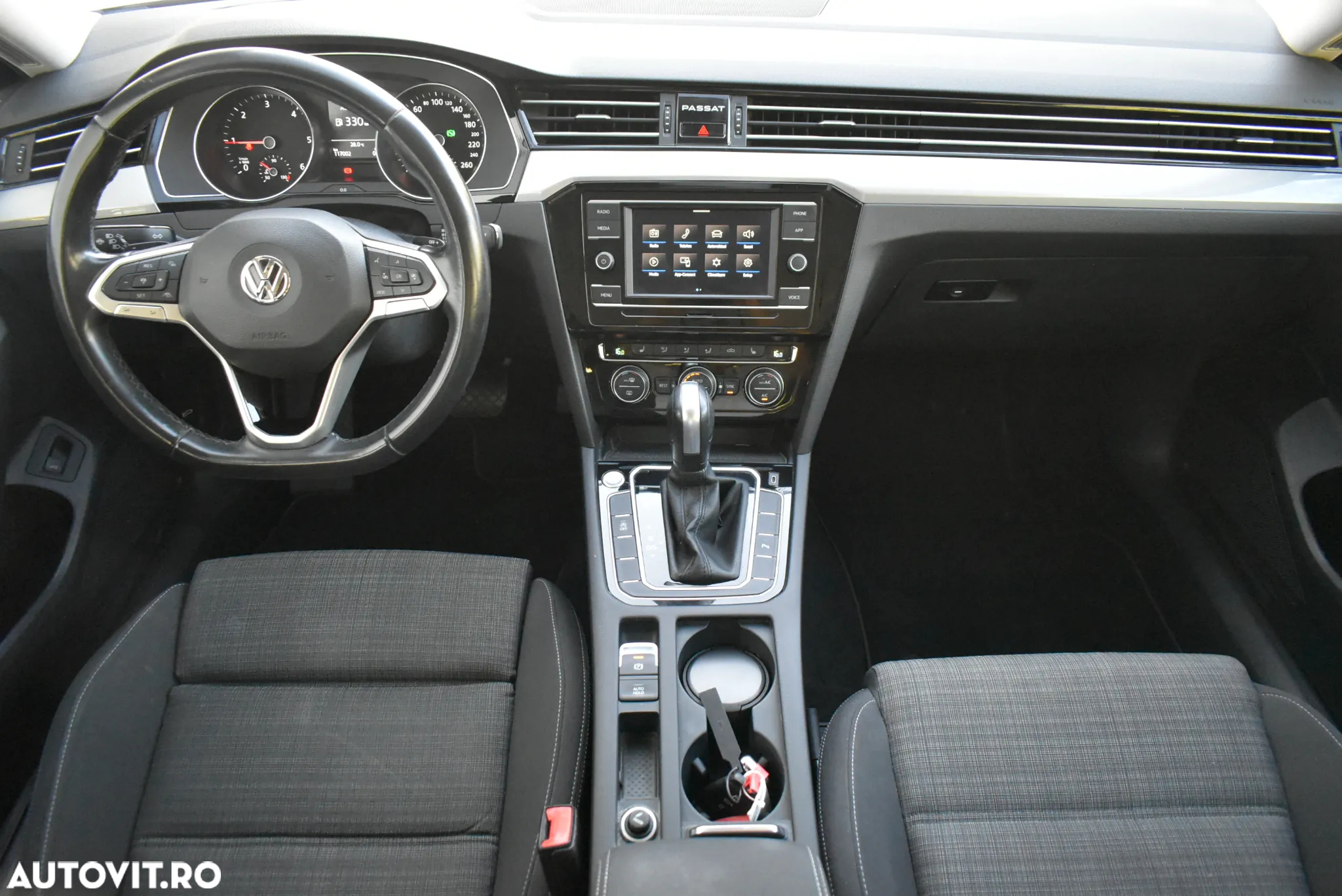 Volkswagen Passat 2.0 TDI DSG Comfortline - 15