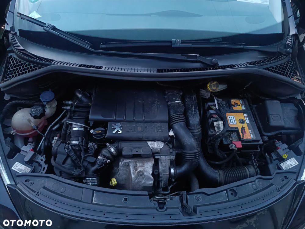 Peugeot 207 1.6 HDi 16V Intense - 12